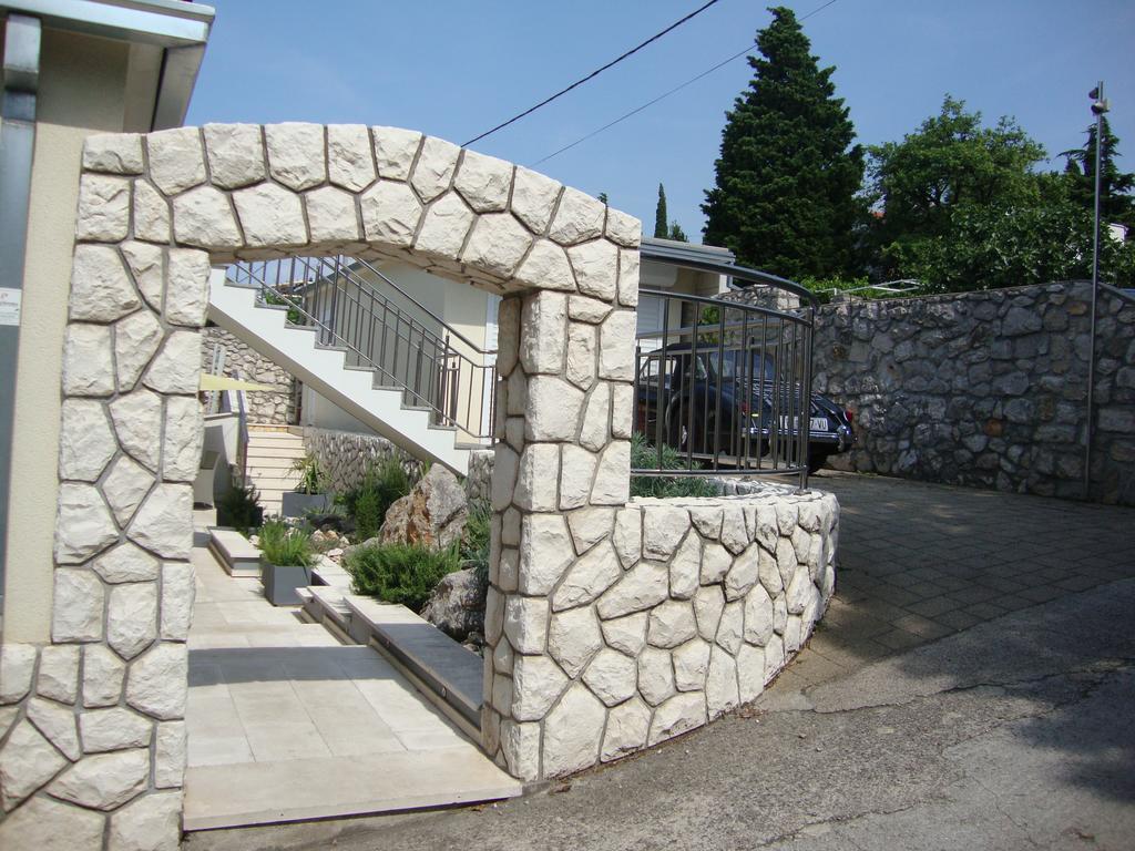 Apartments Ilona Нови-Винодолски Экстерьер фото