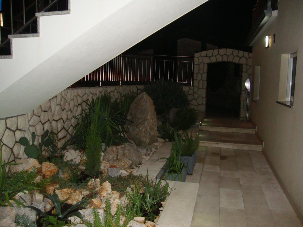 Apartments Ilona Нови-Винодолски Экстерьер фото